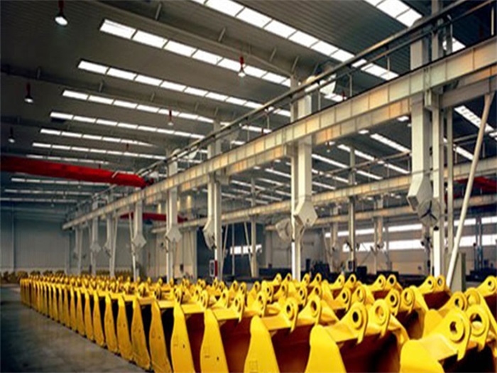 鹿泉徐工集团挖掘机装配车间