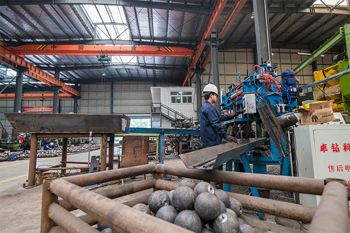 鹿泉螺栓球基准孔加工